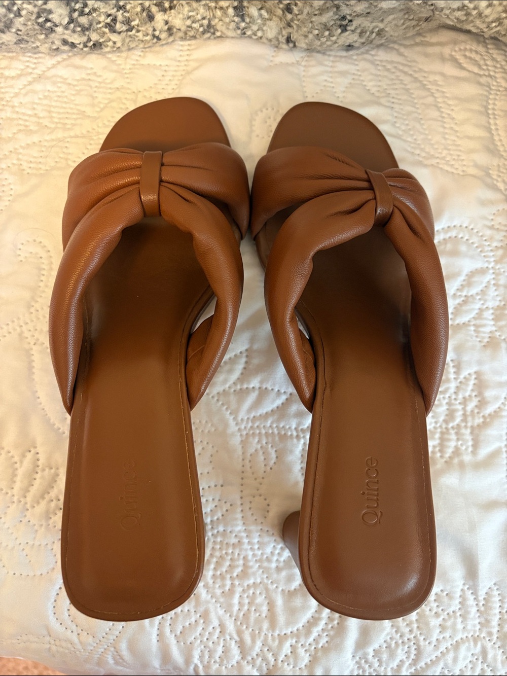NWT! Quince Italian Leather Twist Mid Heel Mule - Picture 4 of 9